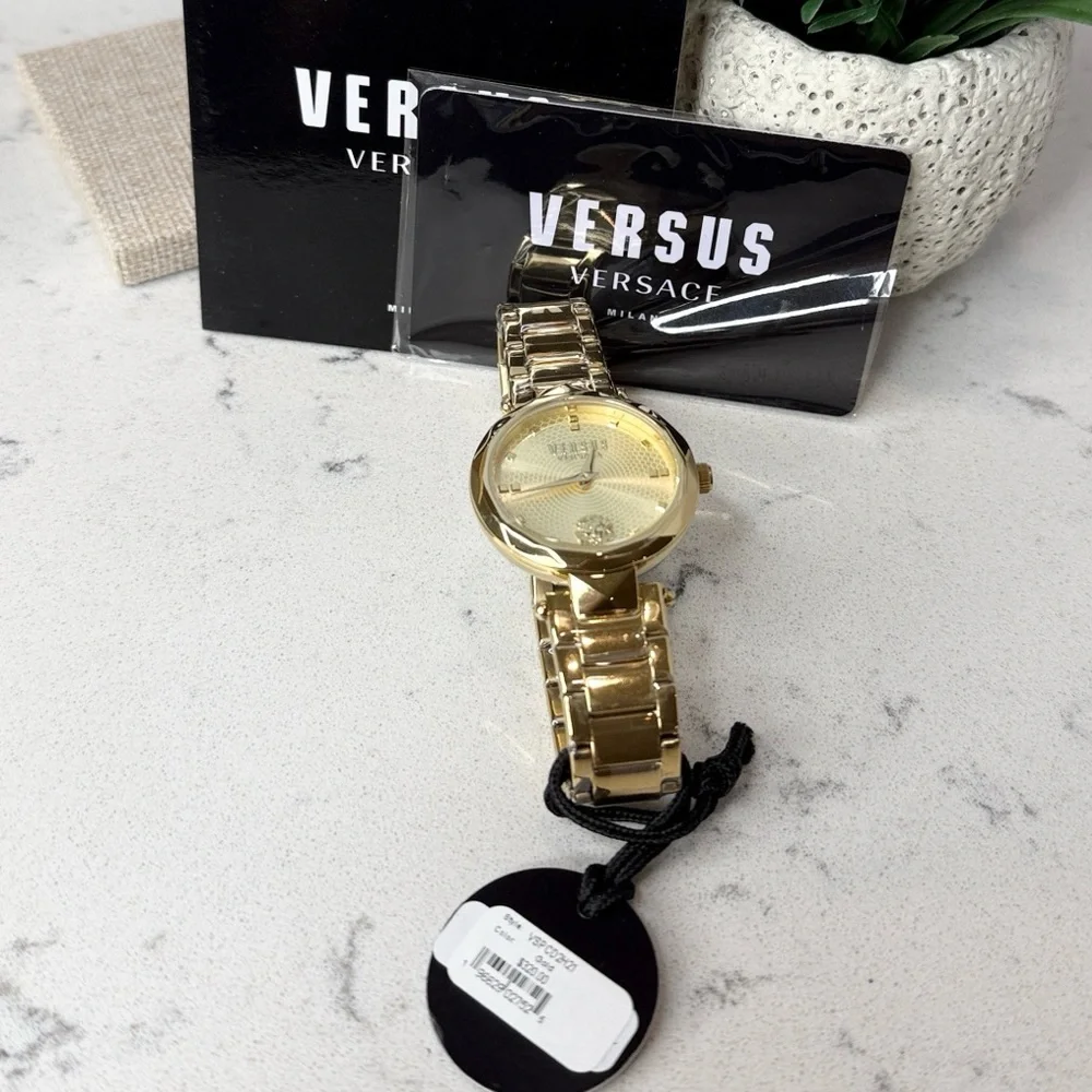 Versus Versace Women's Quartz Covent Garden Gold-Tone Stainless Steel Bracelet
